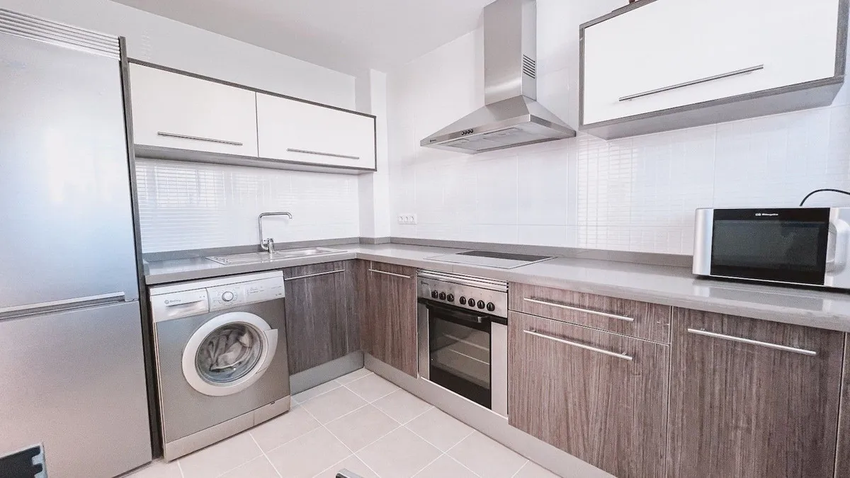 cb510ac1-c526-460e-82b1-a6f0bdd4051c