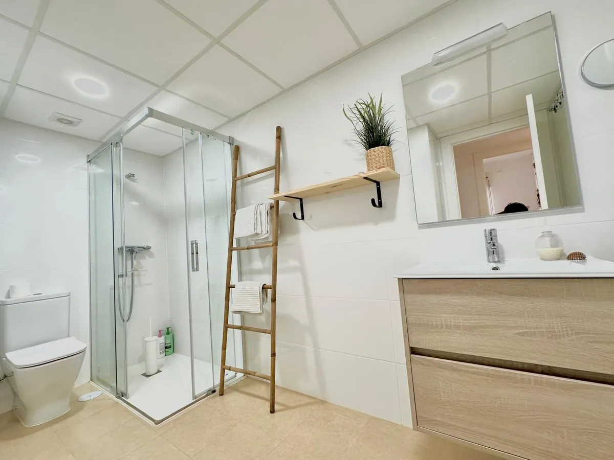 6a1c64c3-5ee3-45e1-a319-829b28d66c61