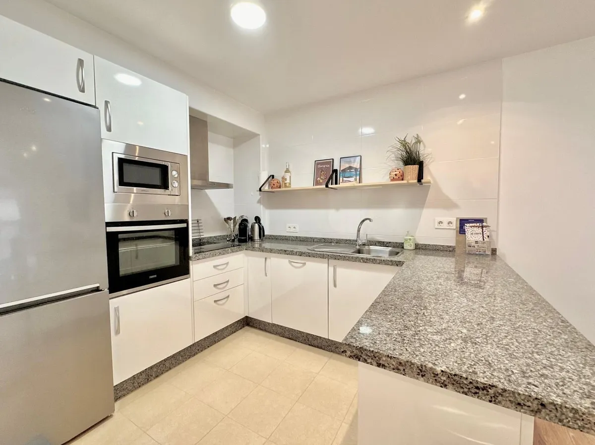 9c9feeab-171f-470b-8902-226d9b1a7741