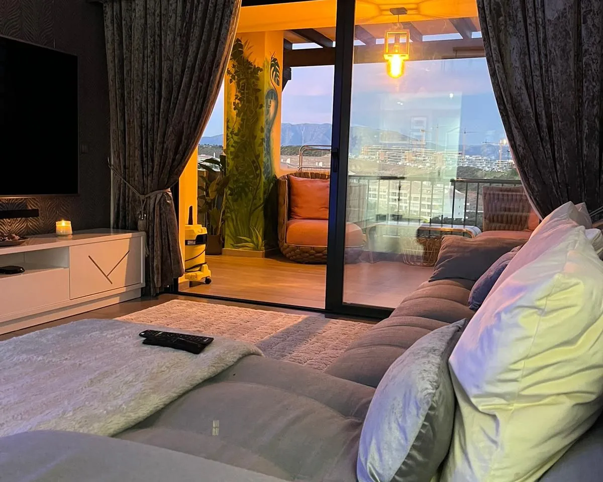 7fd30dba-6cb8-48a3-a6f7-719a86e898b3