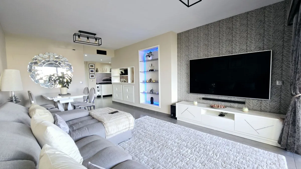 b2830561-2181-40a3-8e1c-fe02654e9e8f