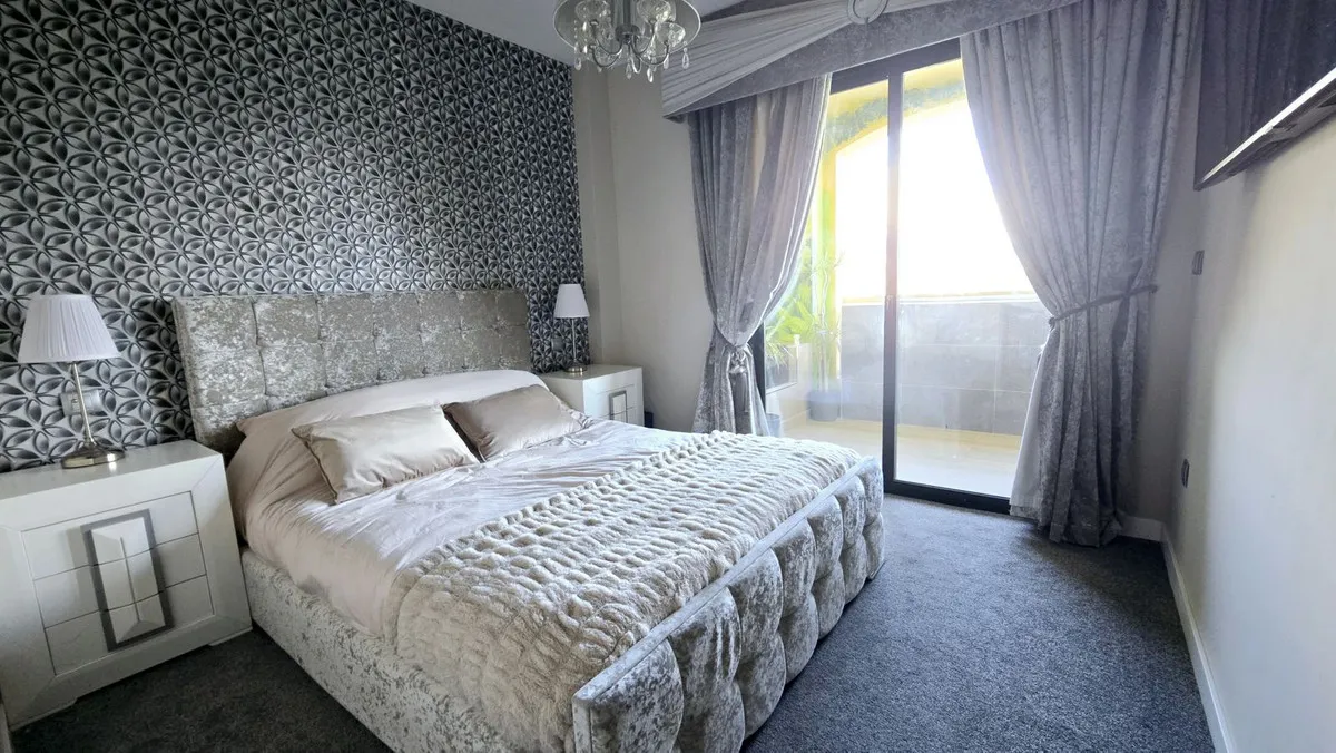 f5ecef87-7a18-48d9-8b18-e8abb8feeeff