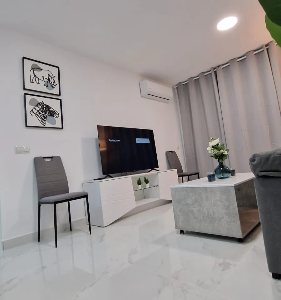 9a52bfab-4d38-43c3-baf5-64202e42278d