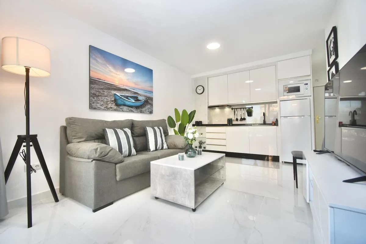 0bb4a05d-0671-4c0a-8035-6255d7dcf5be