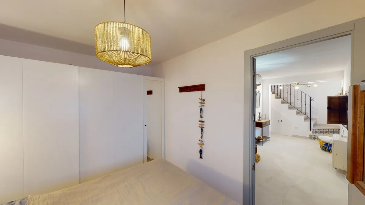 24dbe1f3-56cd-4f19-aac6-2bb8152d844e