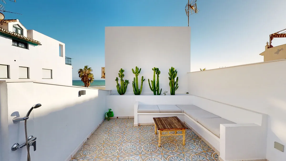 ce9ad26e-644c-4656-a4f6-40f1359f9a3a