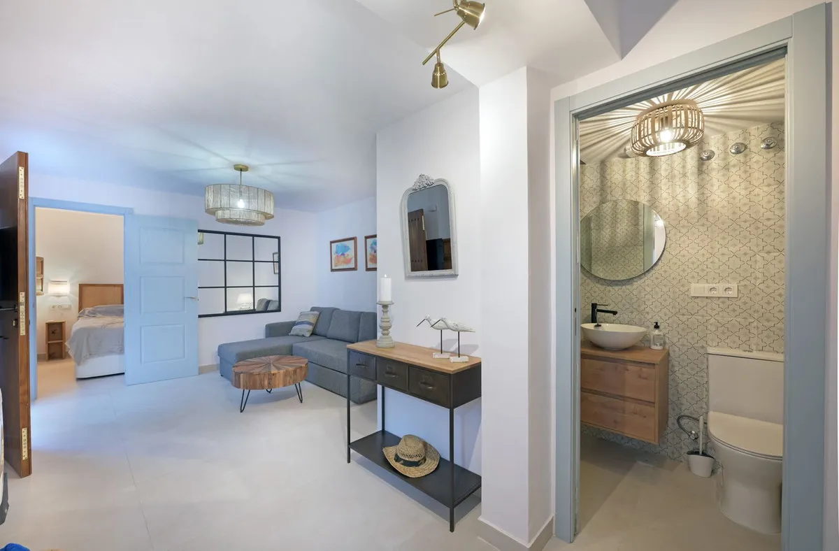 1897963e-fc25-4f5a-96aa-35a04410232c