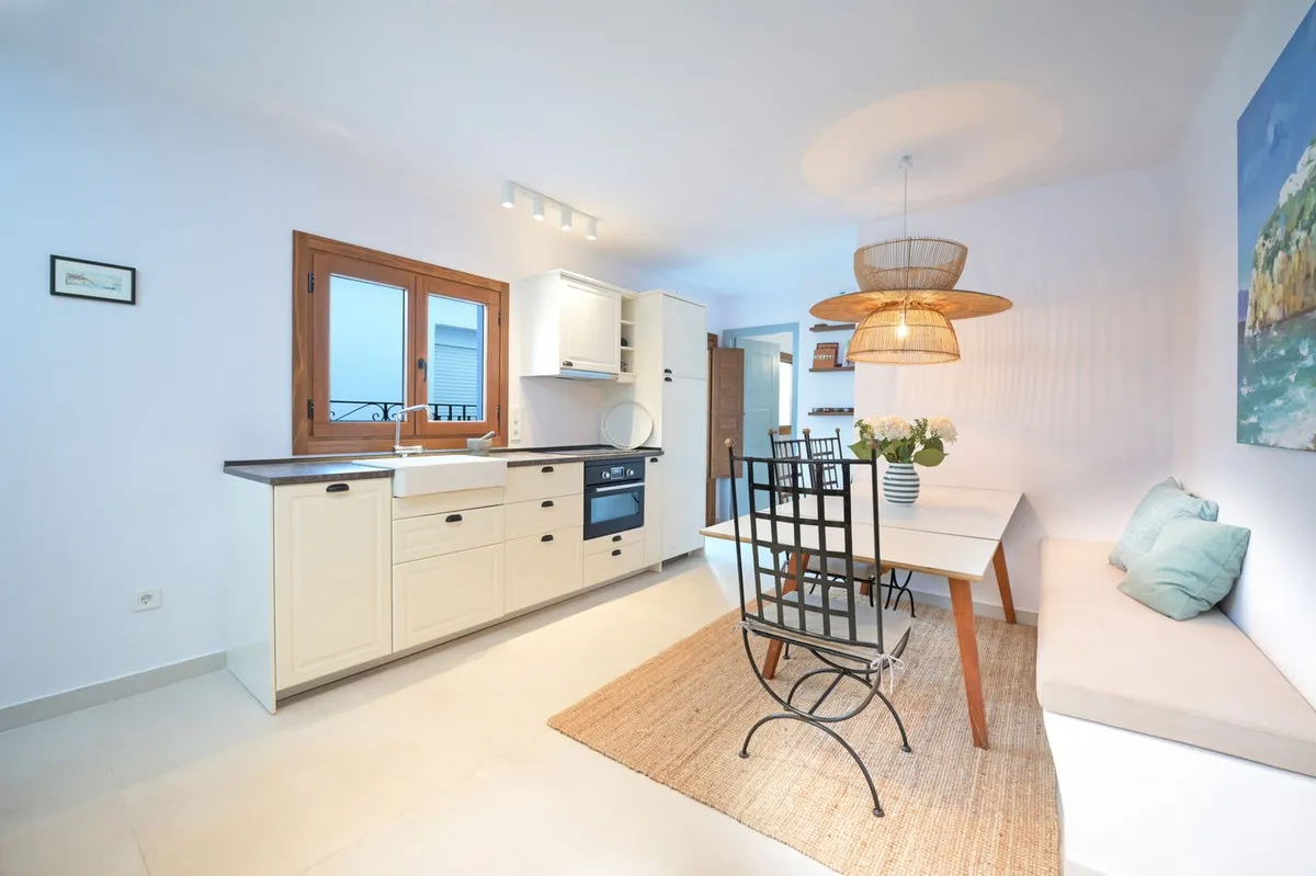 70a40f2c-3ac8-4f84-ad83-06894a99d1c4