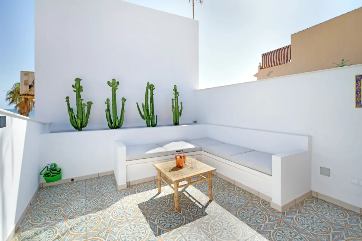 af2ee3d1-a978-4726-bbf7-d06803e01cf8