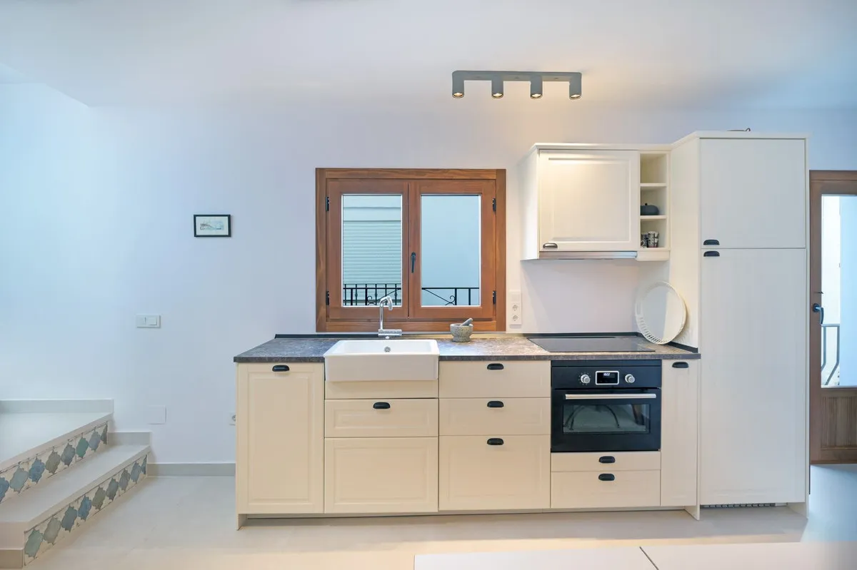 b91b4b61-d9c6-4f8d-ab22-355440ee4c4a