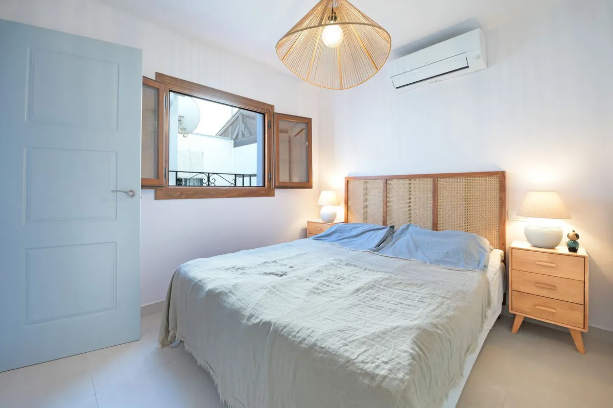 d538dc05-572c-400b-a059-b386598137c5