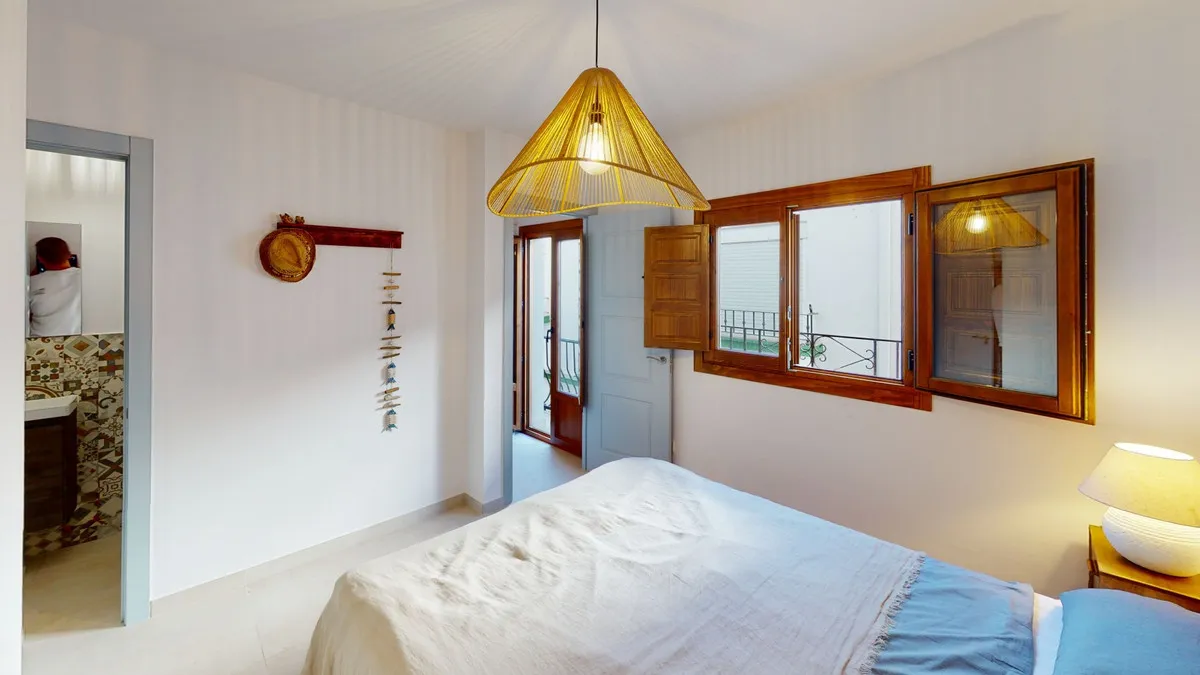 4039a616-950c-4bf7-9d78-382748c94ad1