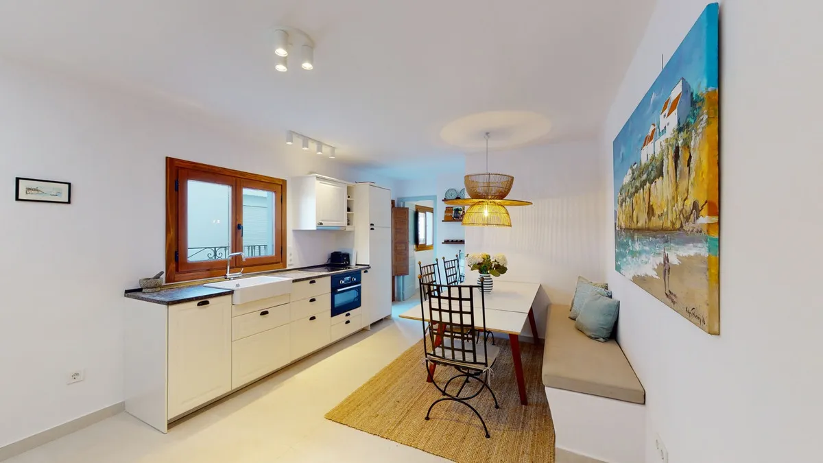 8728dbf5-3a01-43ea-9fd5-a0761666a62f