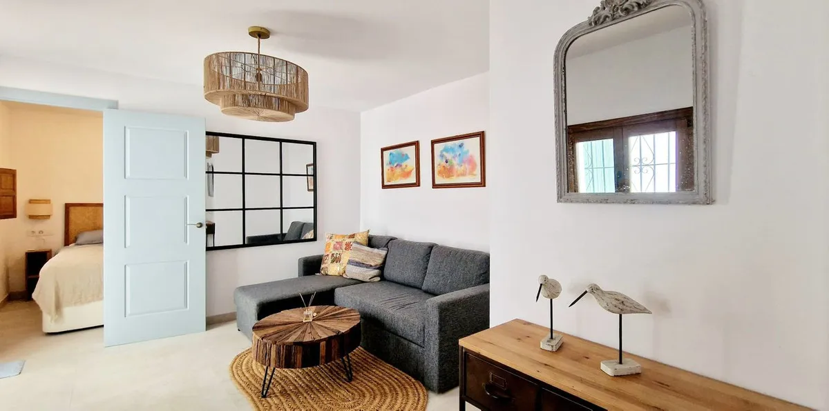 b8c032da-514d-4d10-a6a5-3a0a8bb6eba4