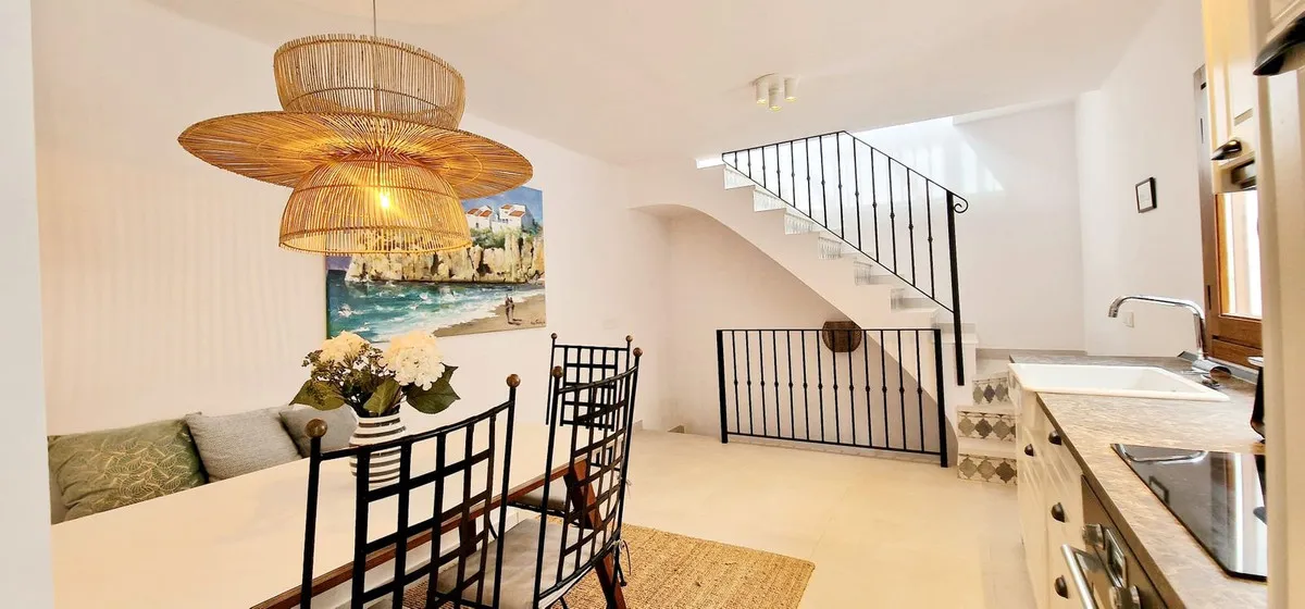 e2c1e7d7-382c-4632-ba28-e18b04116524