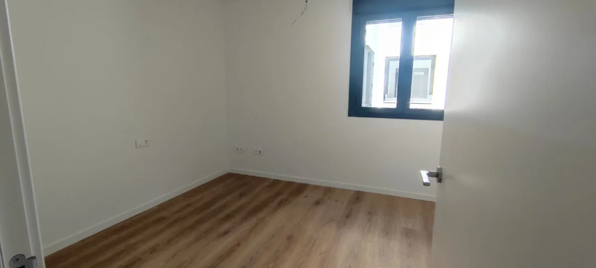 328d7fba-1da7-4f55-9a5b-05a42ee71415