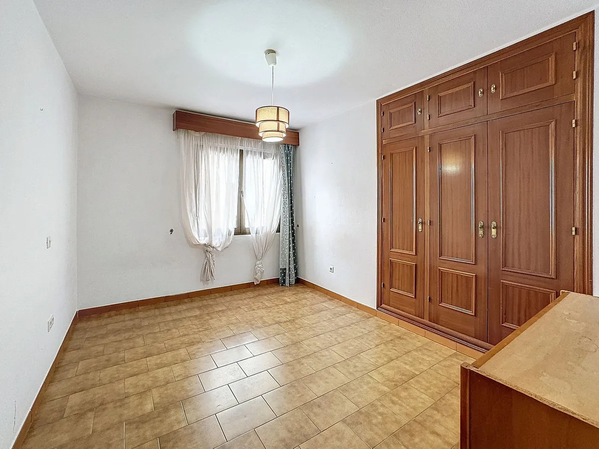 ef75acc9-d81b-4f3d-83d4-2d0bb8b92154