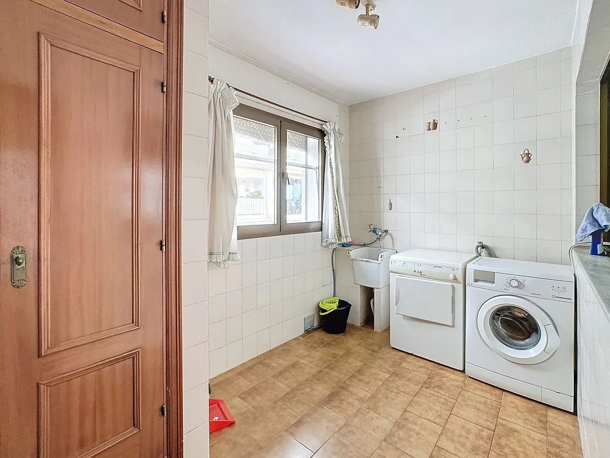 ffda6f52-d3f8-456c-96e8-757ab6cf7bd0