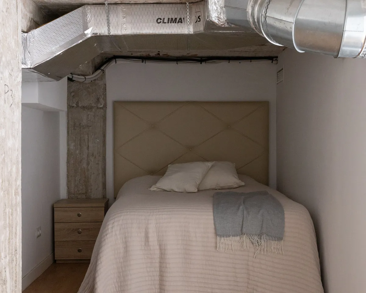 cc4bade6-3983-4985-9f33-853756c5fc22