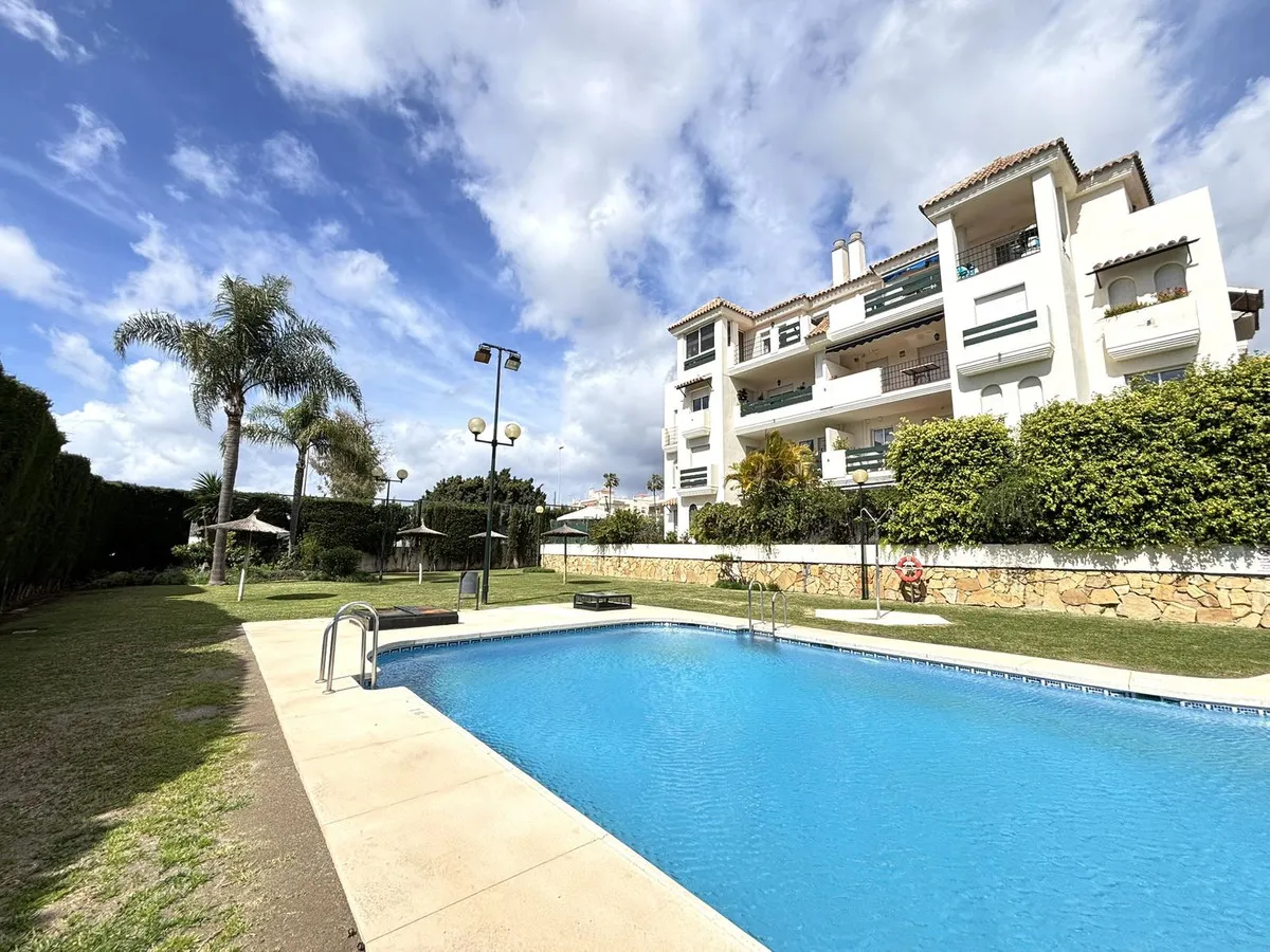 e296faae-7dfb-4bca-8767-4b2ccf7e0396