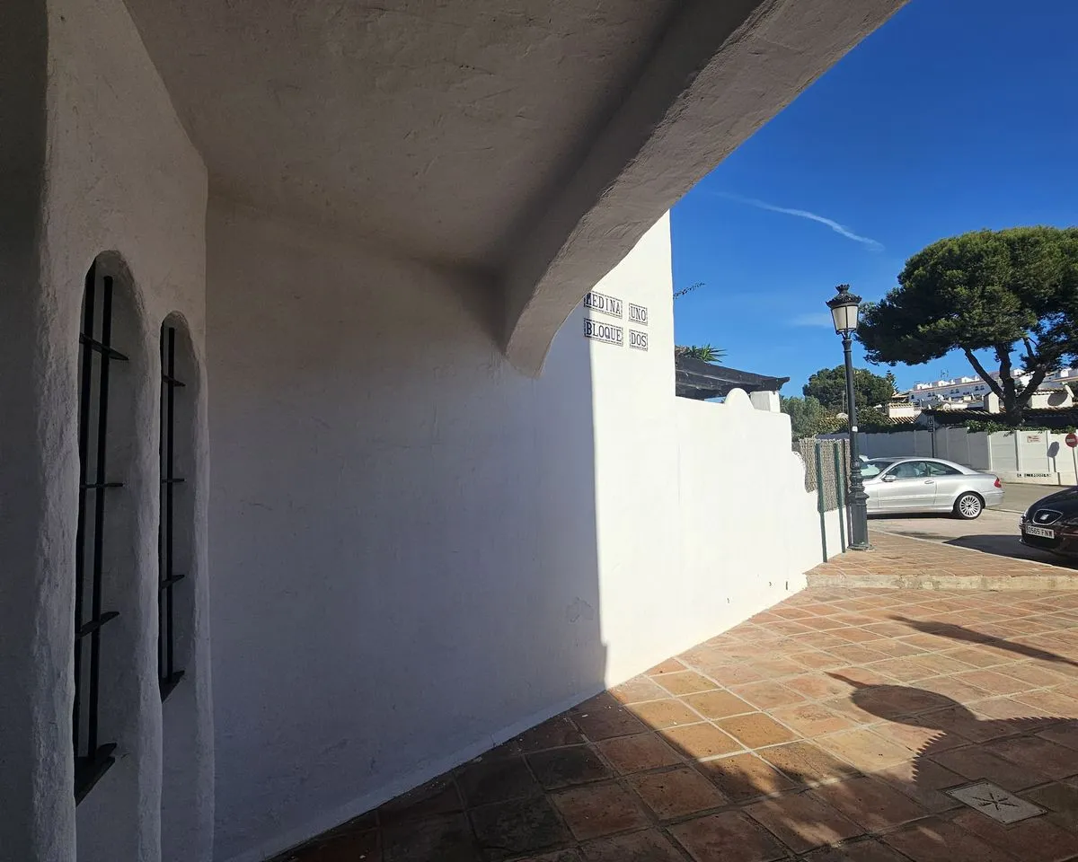 1f65bd51-ea06-4175-9364-5ca8f0077a75