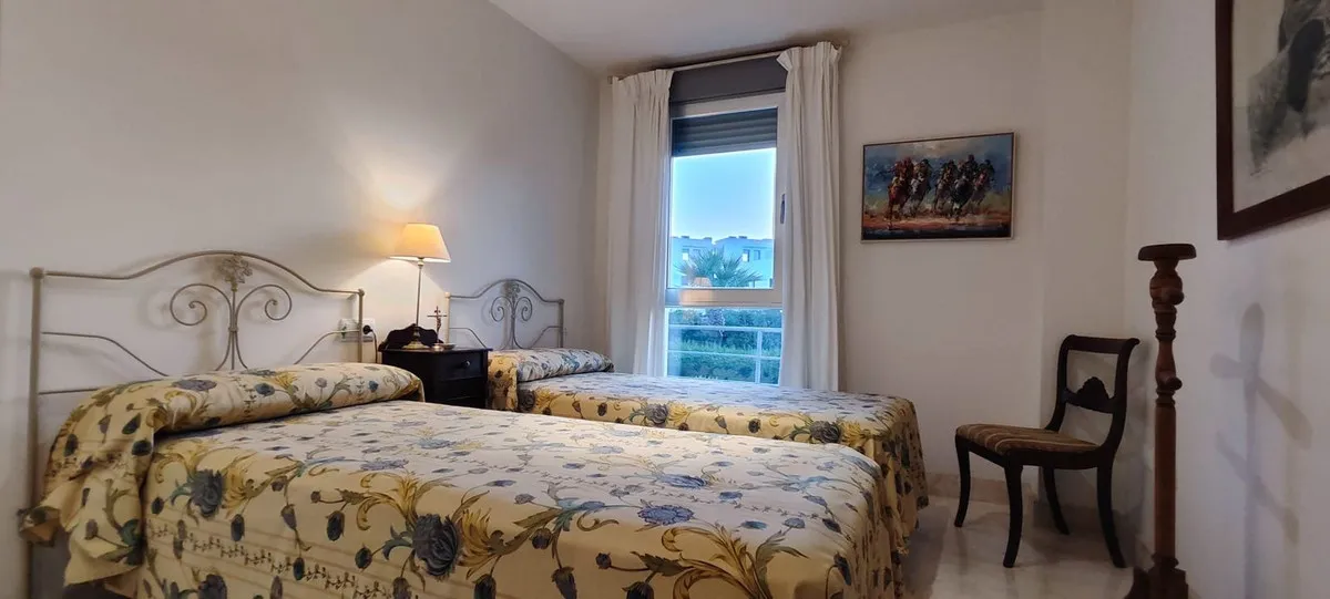 1b88a918-5a9d-46d1-b2d5-8e0b6016d905