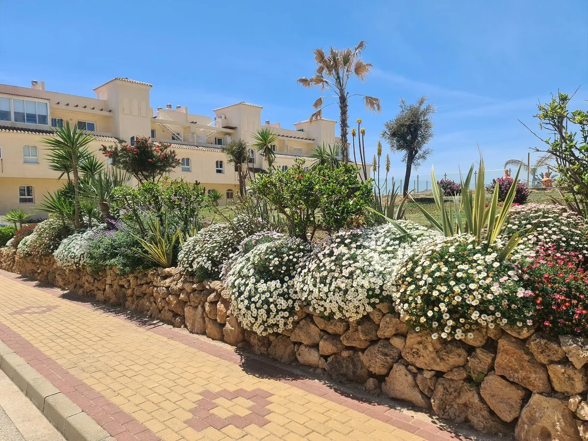 25014953-23c6-4923-b0c6-532915eb69f6