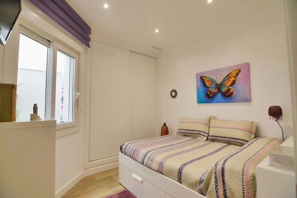 0233d23d-bf38-4eed-88db-31c75df4e171