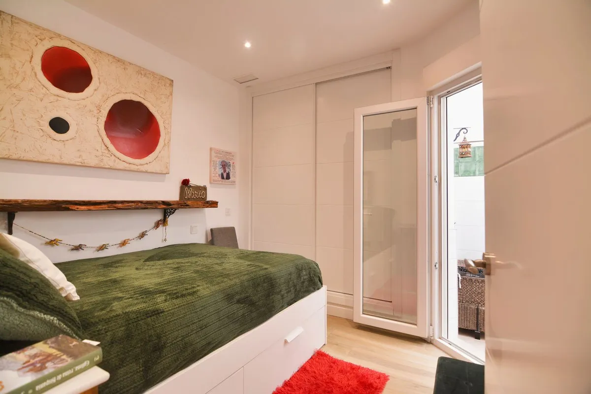 a6a8541c-69ed-4fd7-b043-2a6b3cef7479