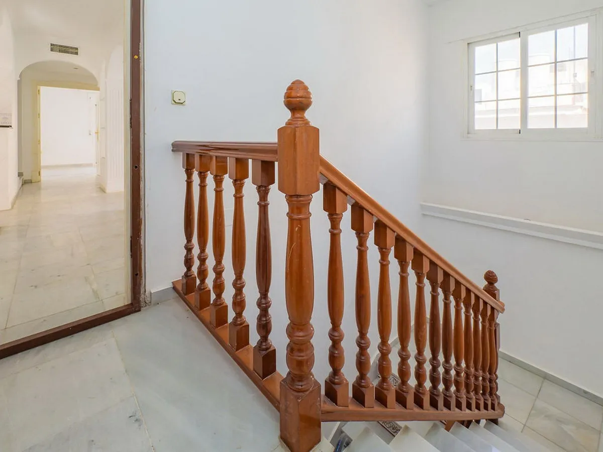 e1b0e026-5b82-4a26-b23d-716d6149fd93