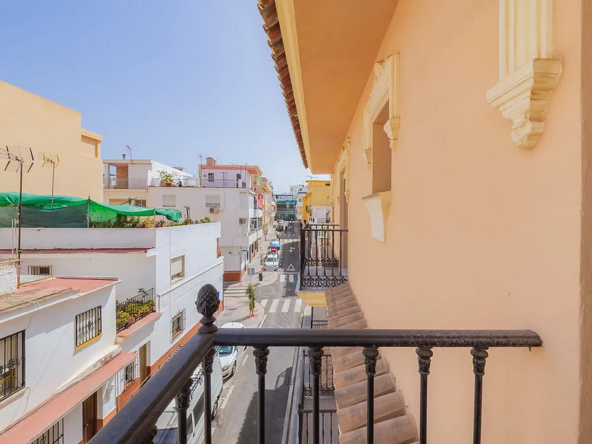 f7651f23-4e5b-4dd4-9d9e-fb1e3e572ccd