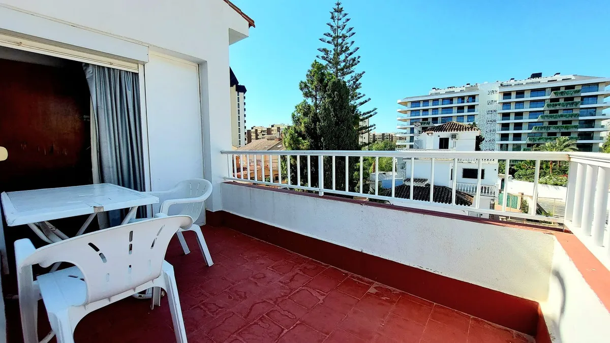 a9bf72de-11f5-4018-9a08-2d6bf294357a