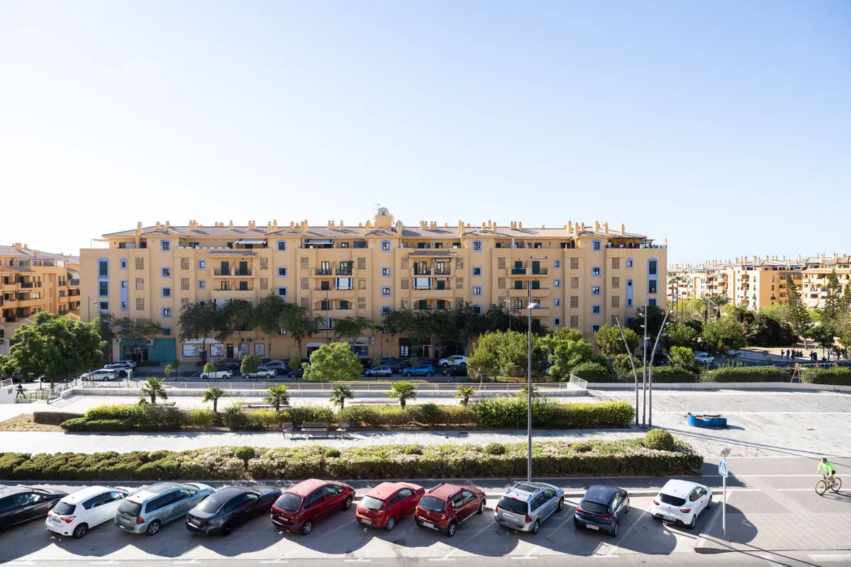 d44486d7-f8a5-4218-b2b6-2adf8bb07075