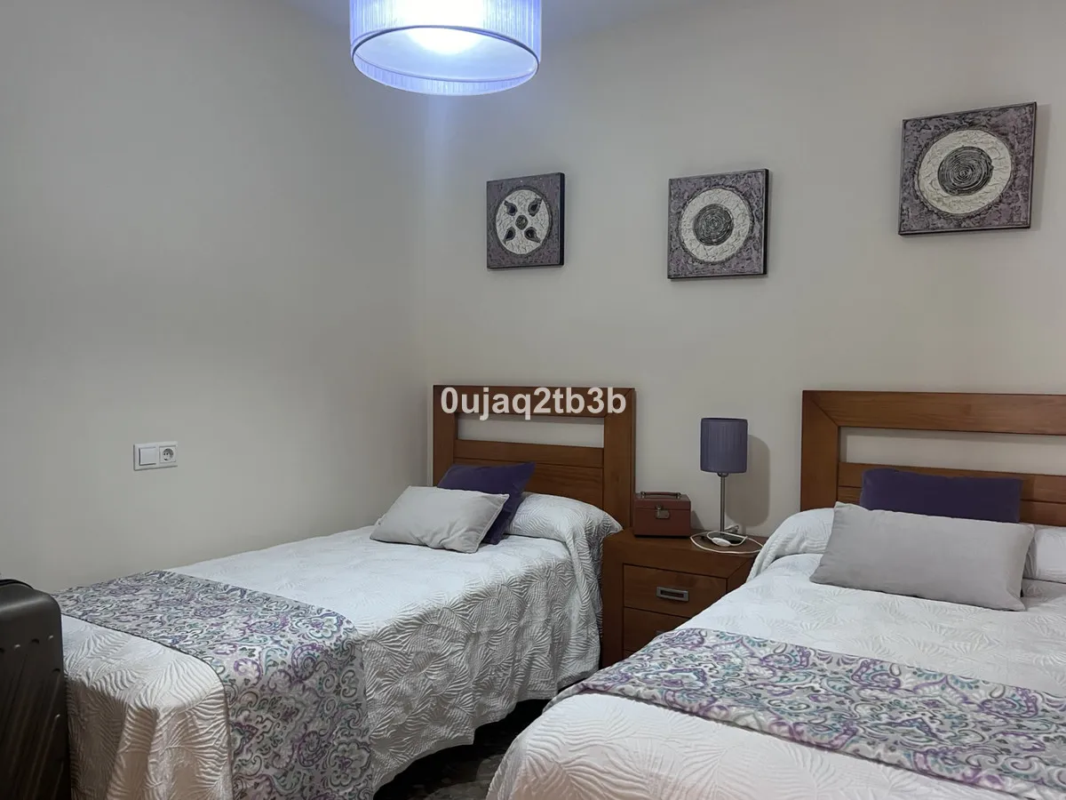 66ce933a-2f6c-4d0b-bf4d-5ea3cb3e8c0d