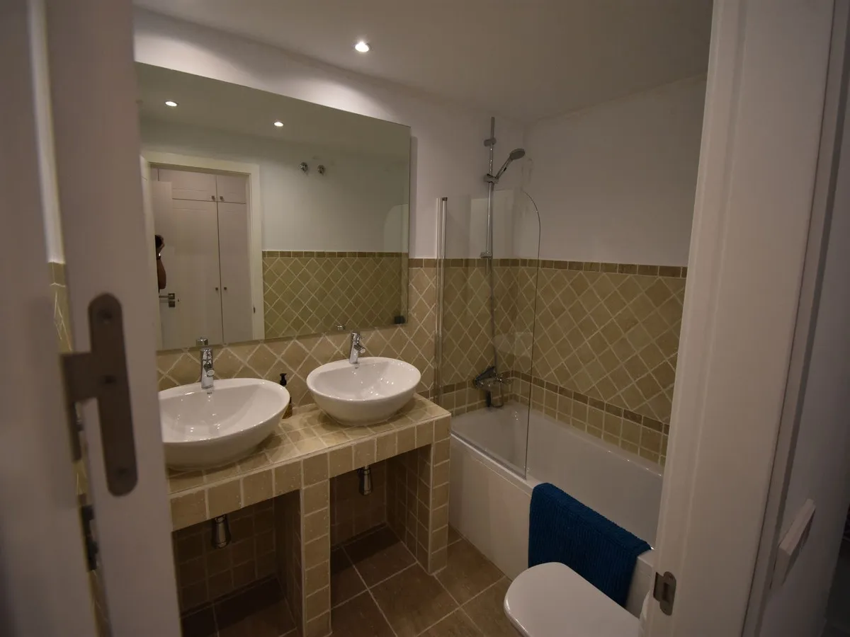 843a65b2-0ebb-449f-810c-0ba5a920452c