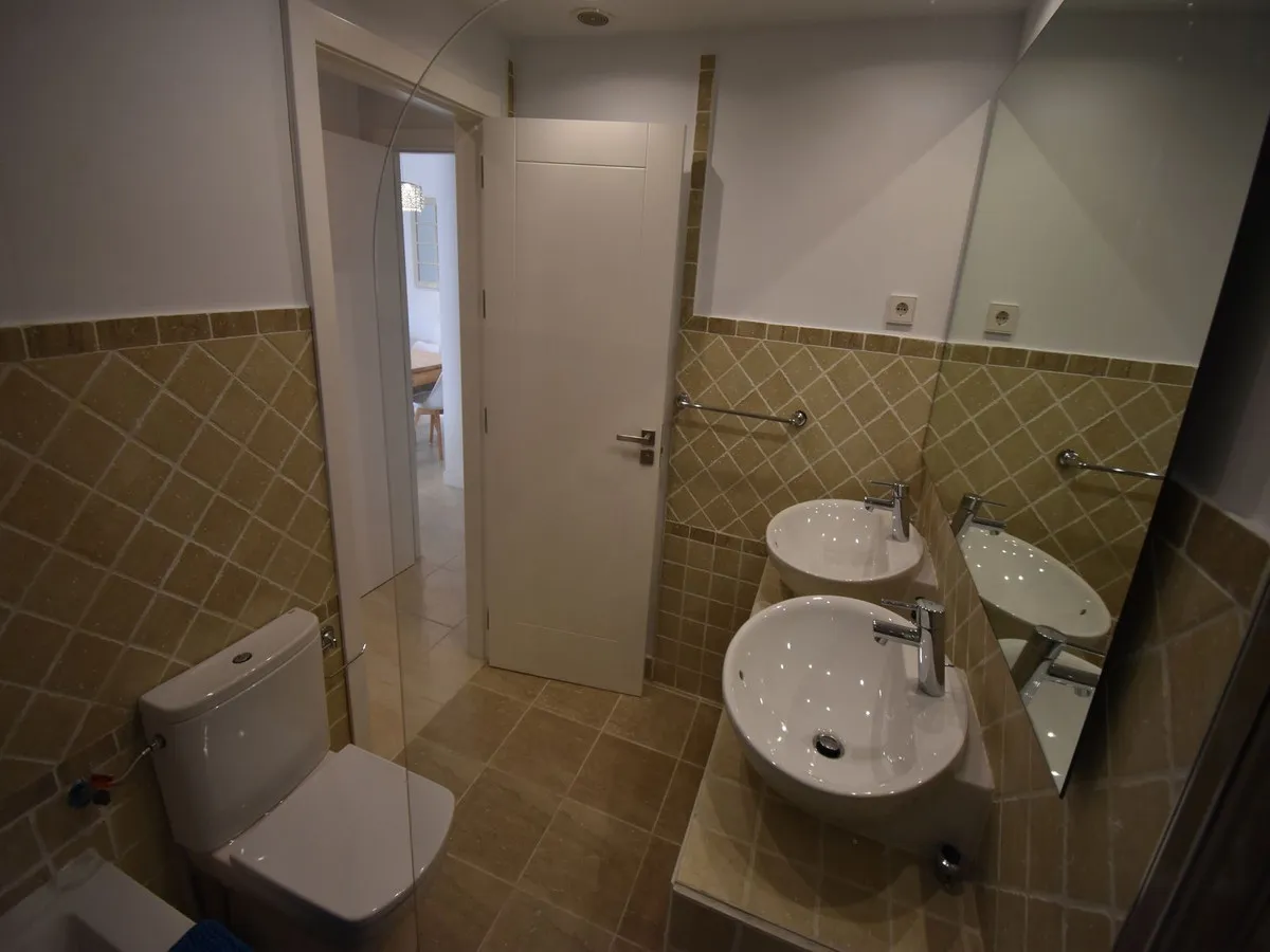 95ce6daa-b9a1-4128-abf1-65114e9dbb41