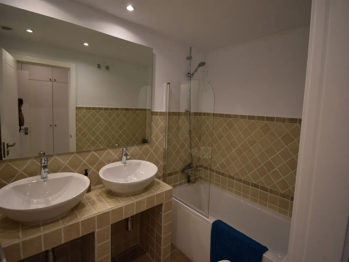 96283830-040a-49e9-a0fa-95e52eb8bcba