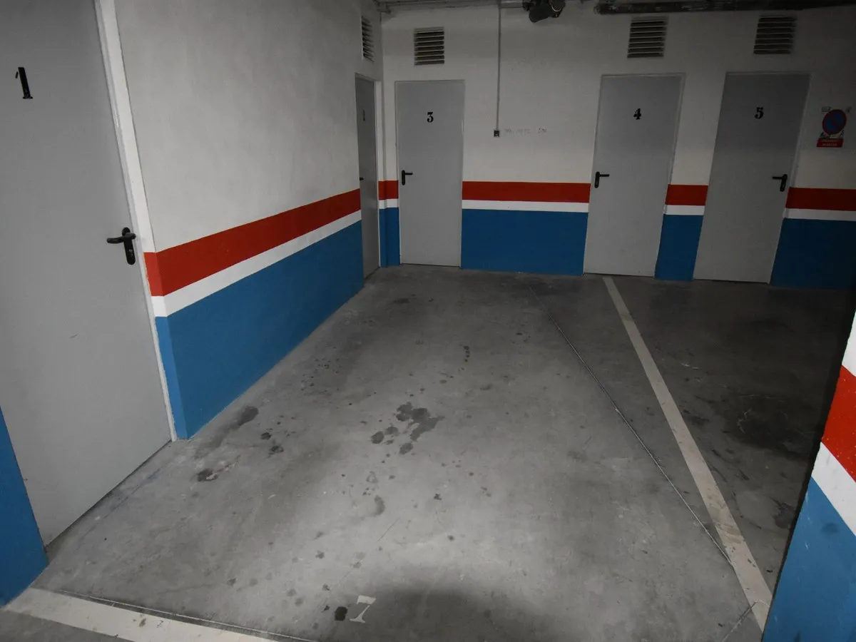 b1a8fe1e-2012-470d-b221-d34fcfe00b6c