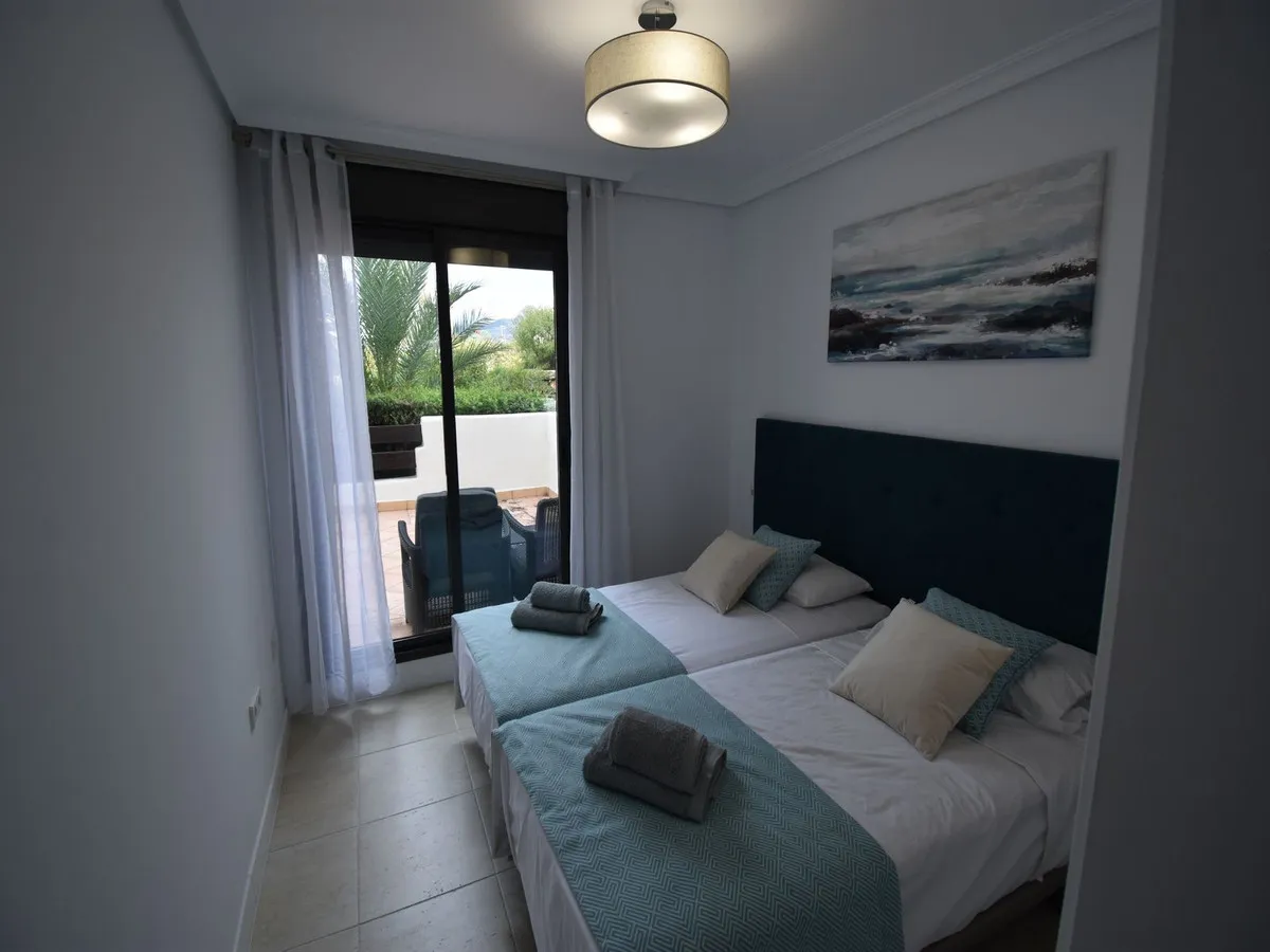 bdf8c33e-7904-43e3-ae63-4c3d2e206e4c