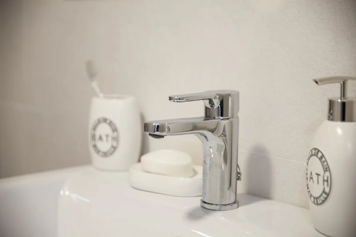 280b9c84-f678-41a5-8866-107a2d76f00c