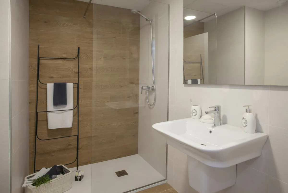 706f2aad-f8a9-4dc8-81b9-b5e3aa4a3ae8