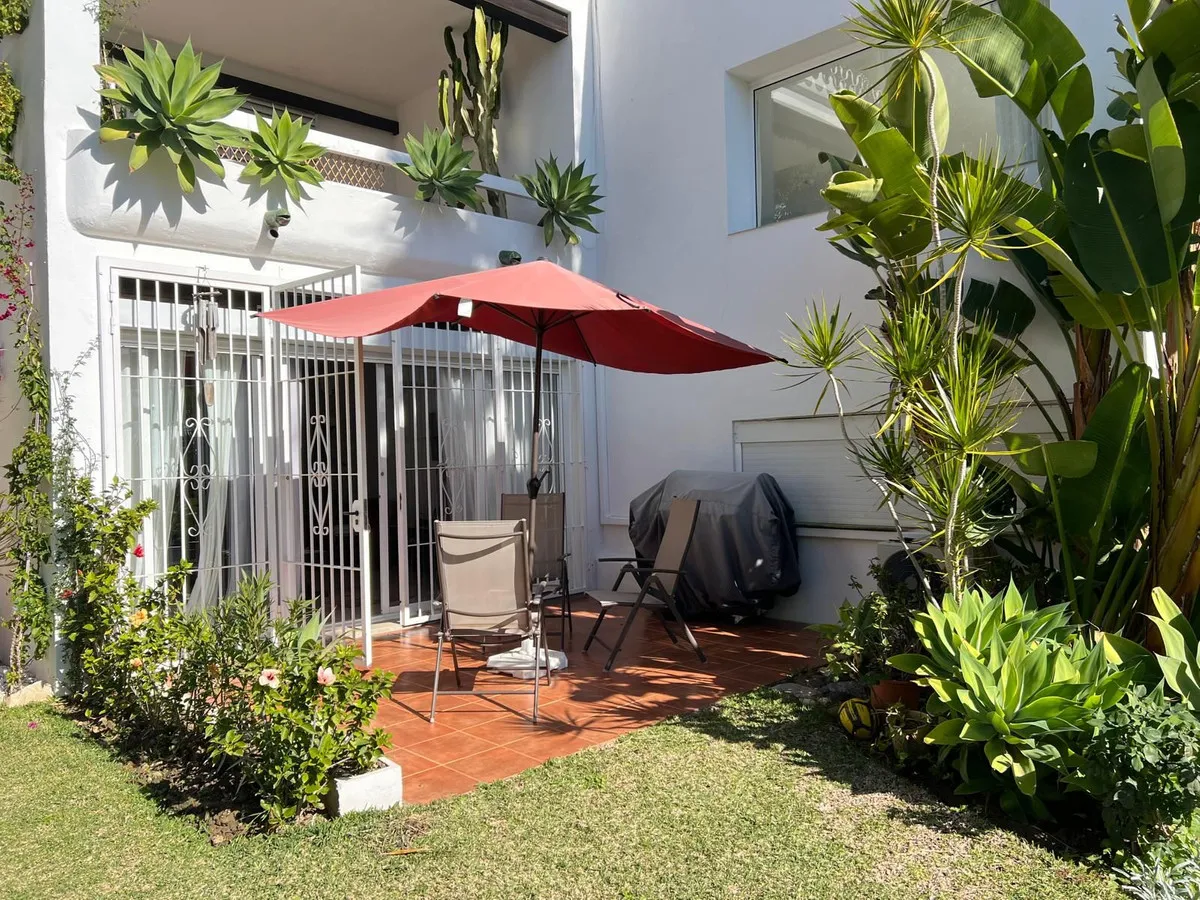 b038f943-0c3b-4708-9684-5573095cd5d8