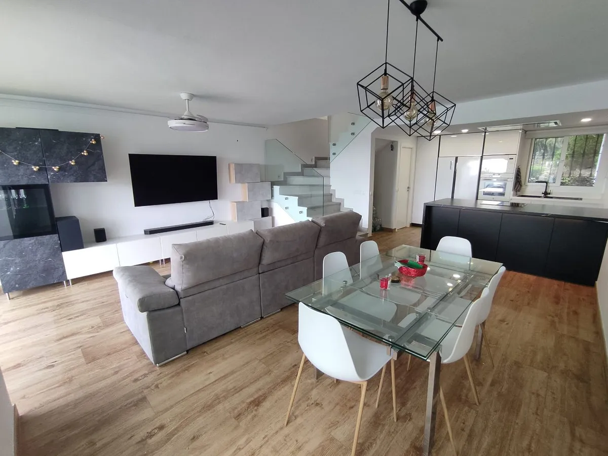 23b11aec-8e1c-42c2-98df-5c2e1d8113f8