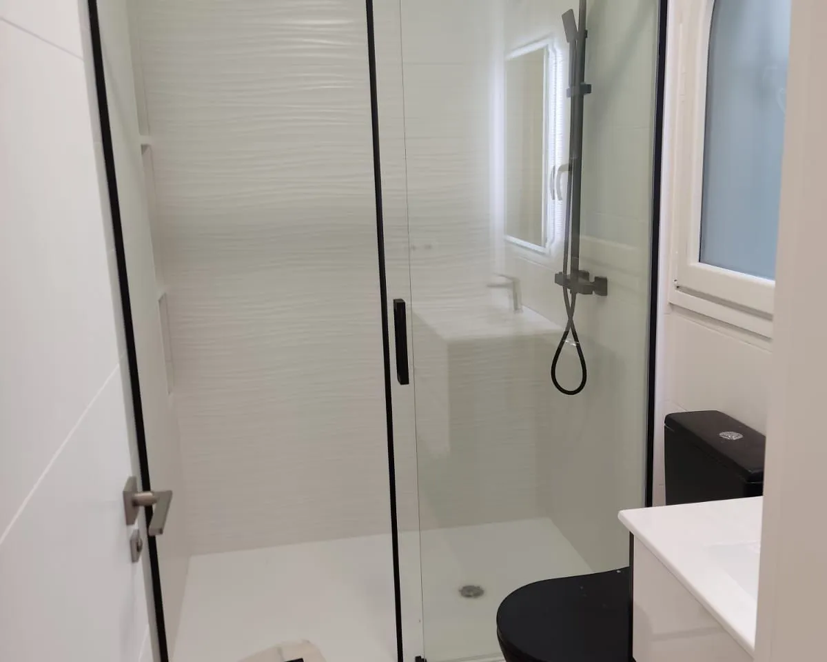 b4ccc083-6c16-42ae-bbd4-bfe9bc7bb871