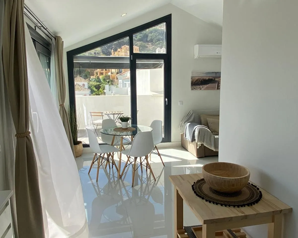 2239a160-9b1d-4827-81ce-71983d16e21d