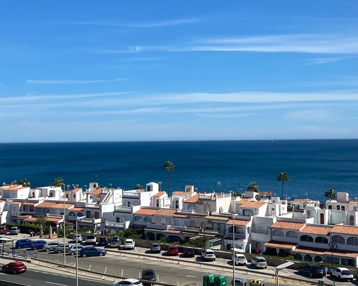 5e4dc9f1-95c6-412c-827e-720ba0a8e460