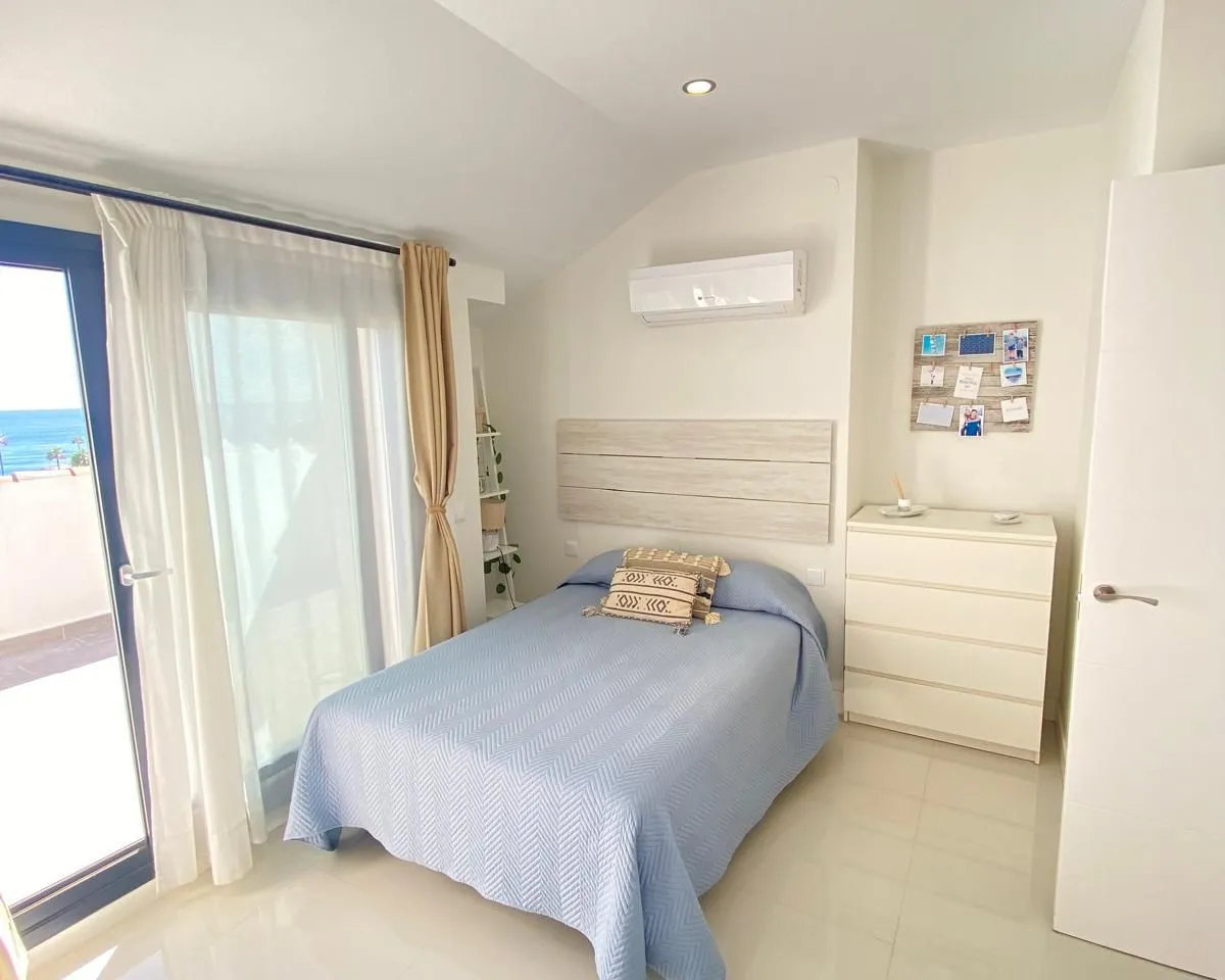 8dafa250-9f30-44e2-9502-2ccf632d47f1