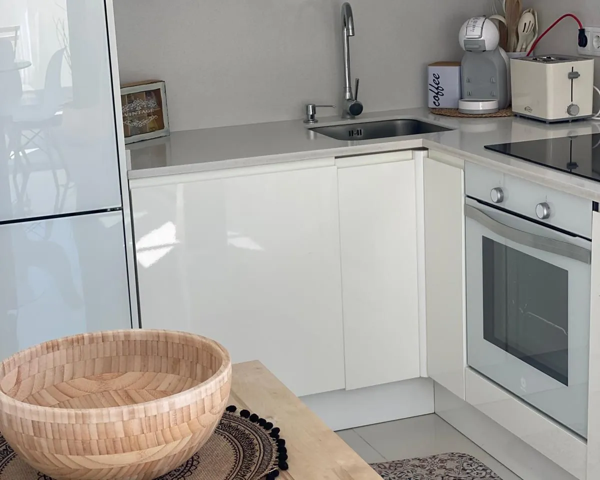 ee2a0cb3-8517-4e12-ac17-efc8c72ebf3b