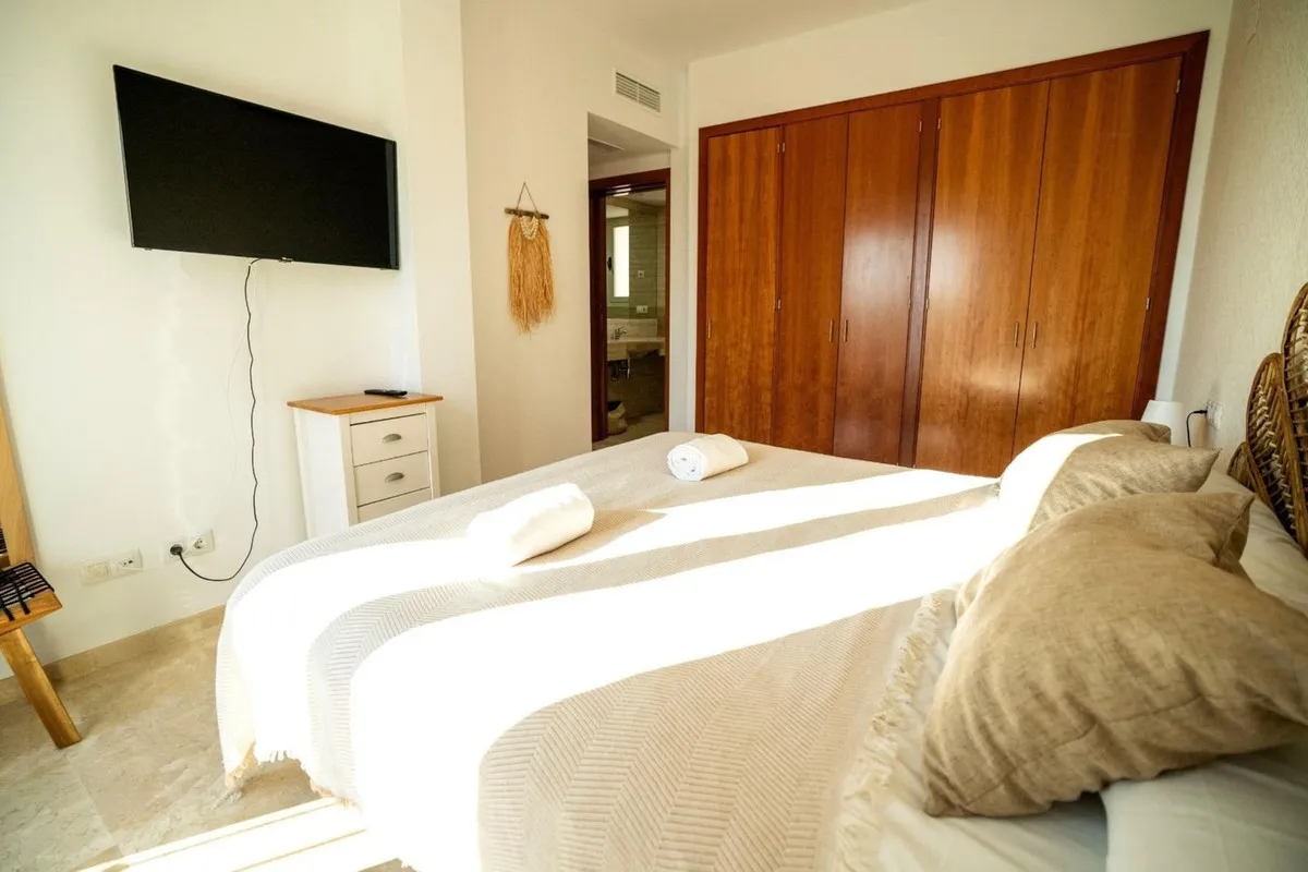 e15b74dc-0693-4937-b0b6-6cbe403f4c75