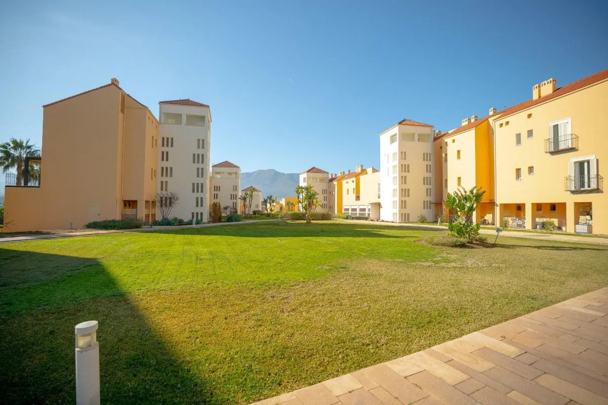 f9100844-9475-4778-8e0a-2c4cad585953